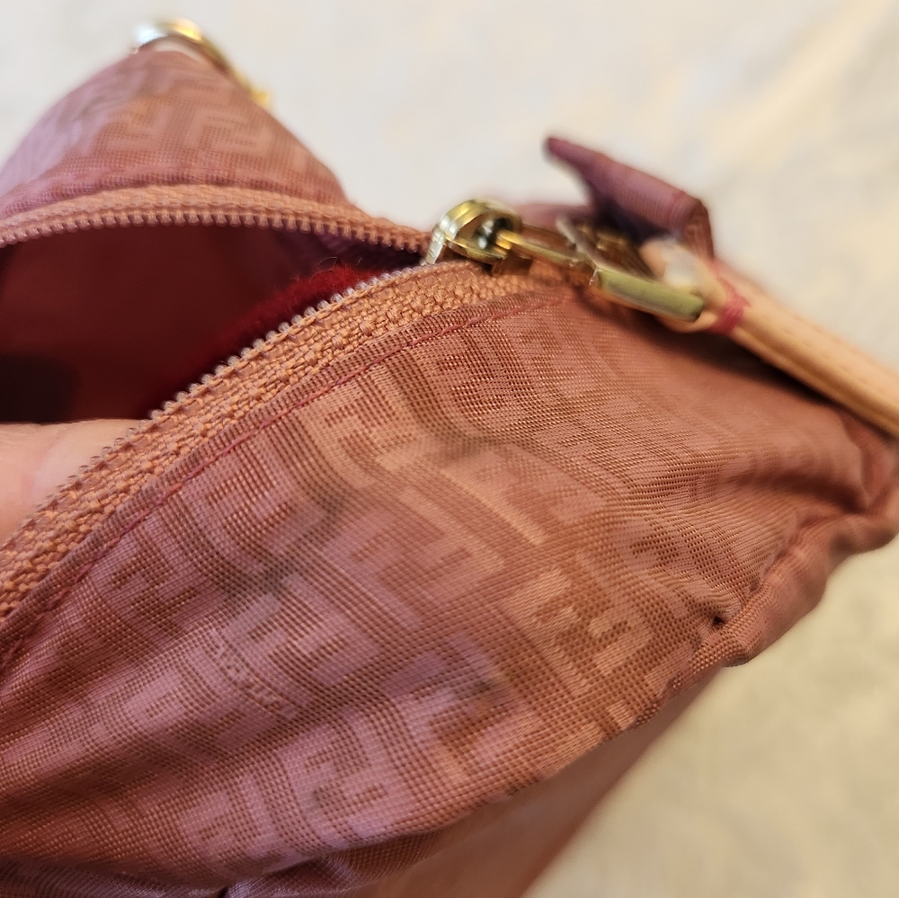 Fendi Signature Conversion Pouch Bag🩷 - Picture 14 of 16